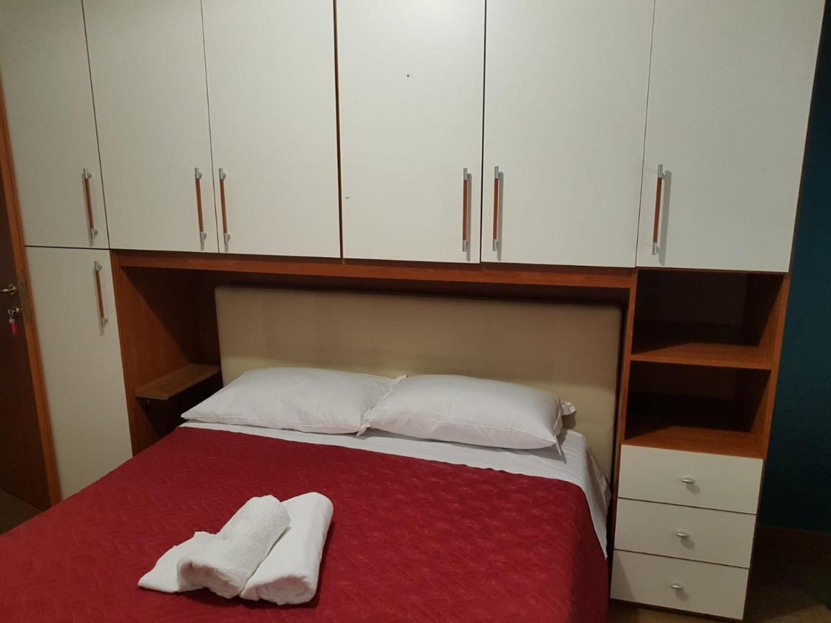 B&B Domus Ubaldi Rome Extérieur photo